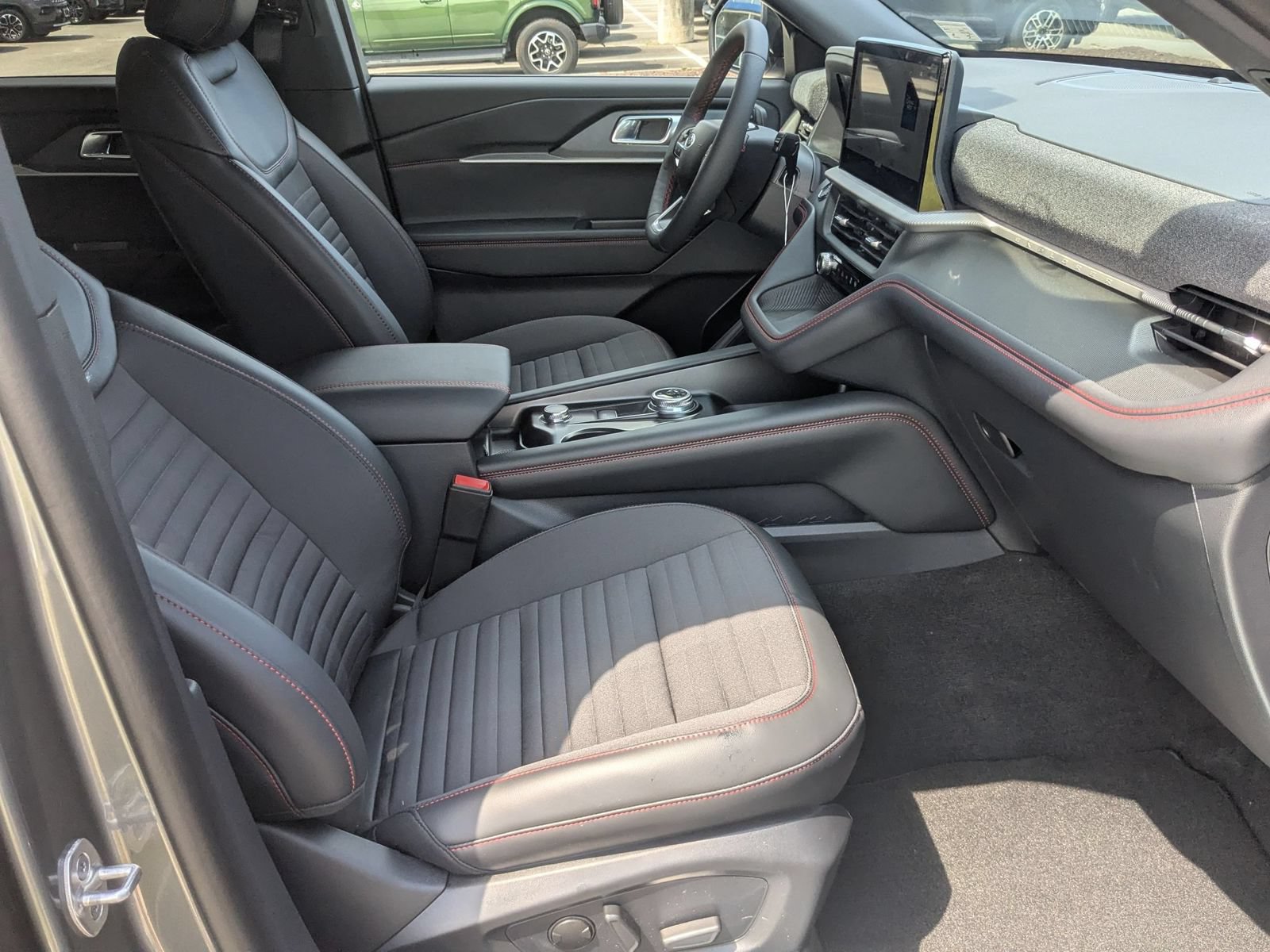 New 2026 Ford Explorer ST-Line w/ ST-Line Street Pack AWD/4WD image 40