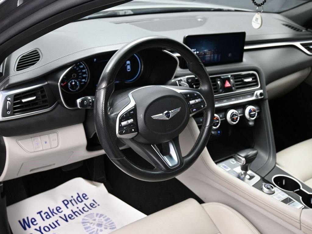 Used 2023 Genesis G70 2.0T image 17