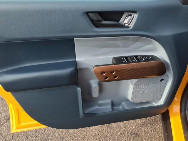 Used 2023 Ford Maverick Lariat w/ Lariat Luxury Package image 11