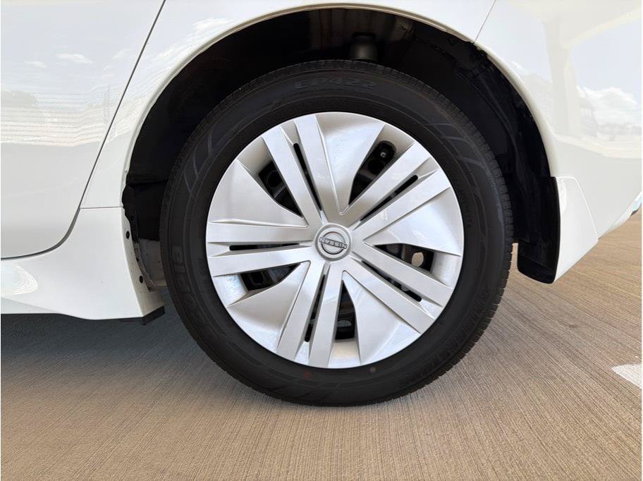 Used 2025 Nissan Leaf S FWD image 31