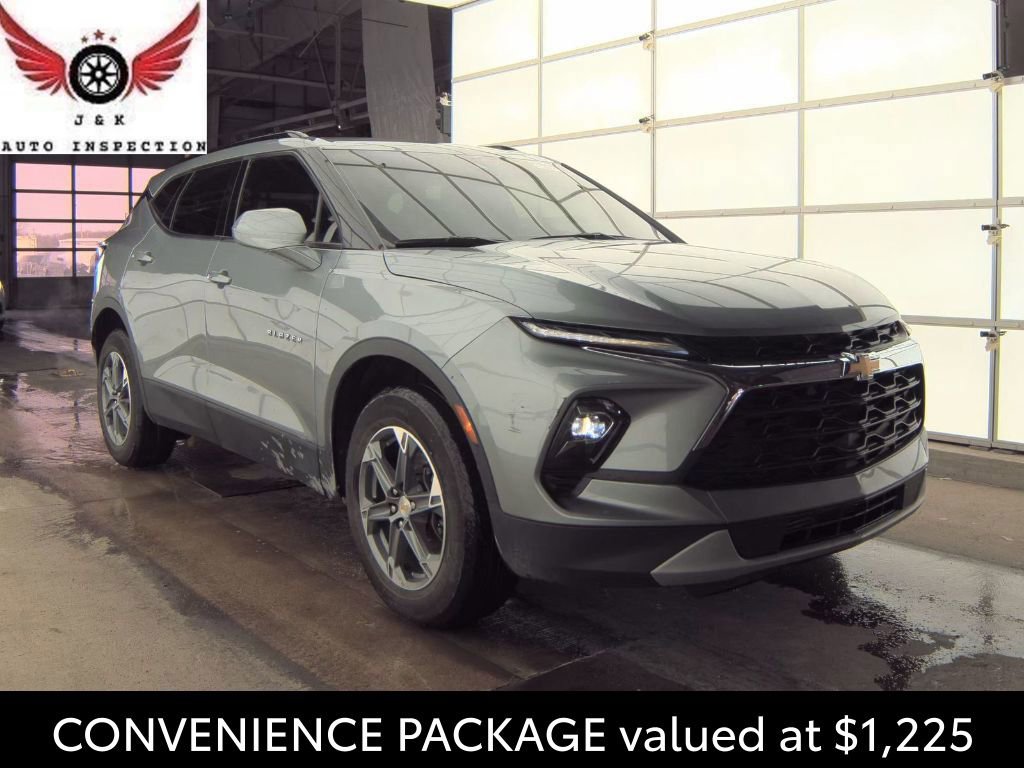 Used 2024 Chevrolet Blazer LT w/ Convenience Package AWD/4WD image 3