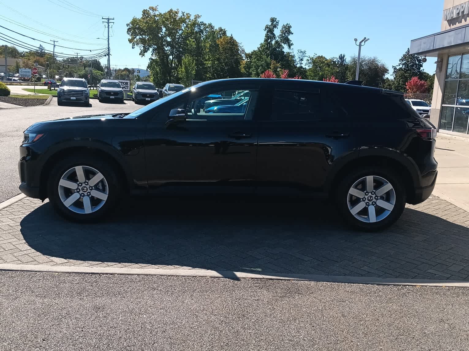 Used 2024 Honda Prologue EX image 2