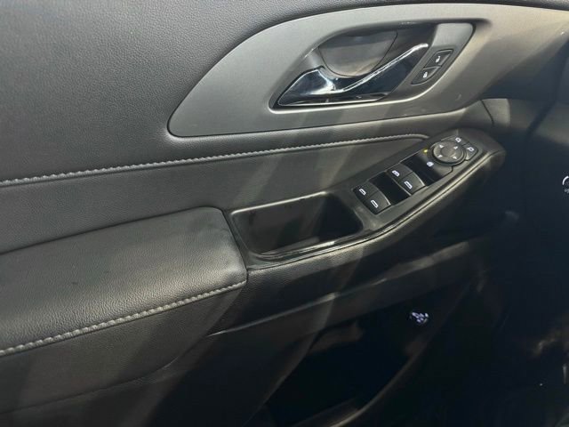 Certified 2023 Chevrolet Traverse LT image 33