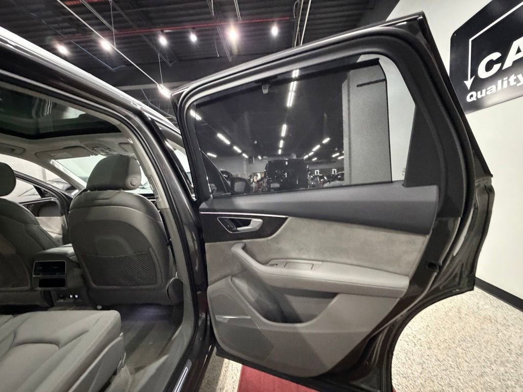 Used 2020 Audi Q7 3.0T Prestige AWD/4WD image 28