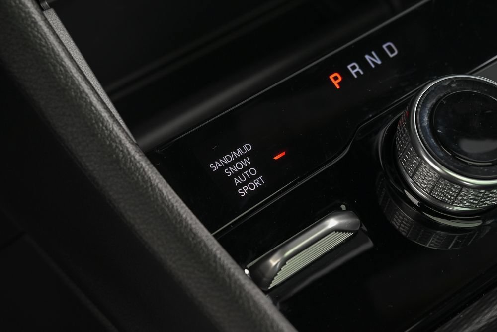Used 2025 Jeep Grand Cherokee L Limited AWD/4WD image 34
