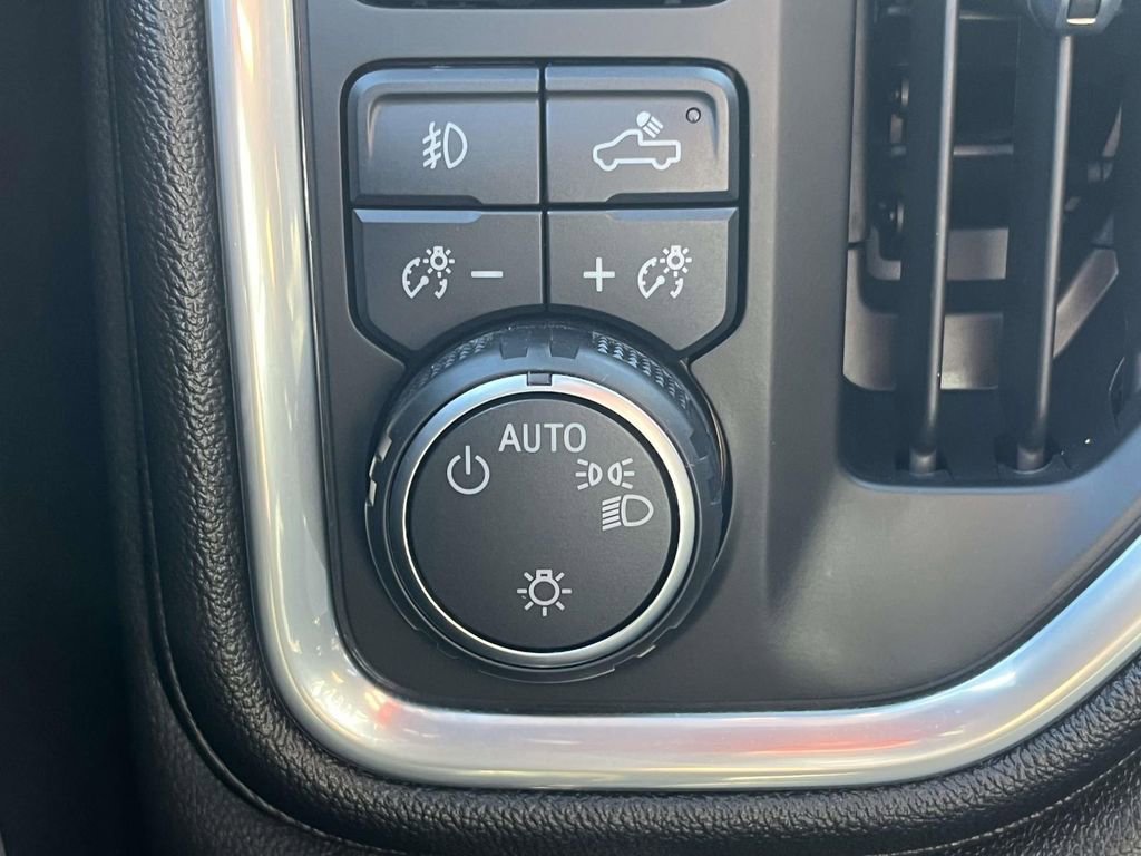 Used 2021 Chevrolet Silverado 1500 RST image 27