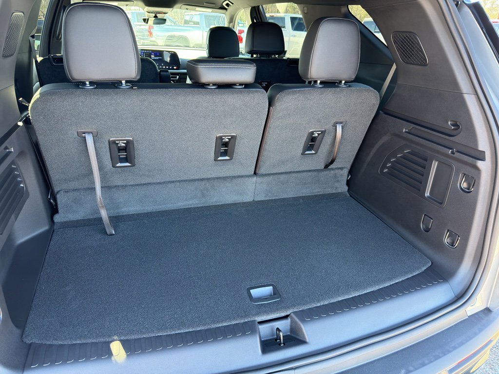 New 2026 Chevrolet Traverse LT w/ Midnight/Sport Edition image 5