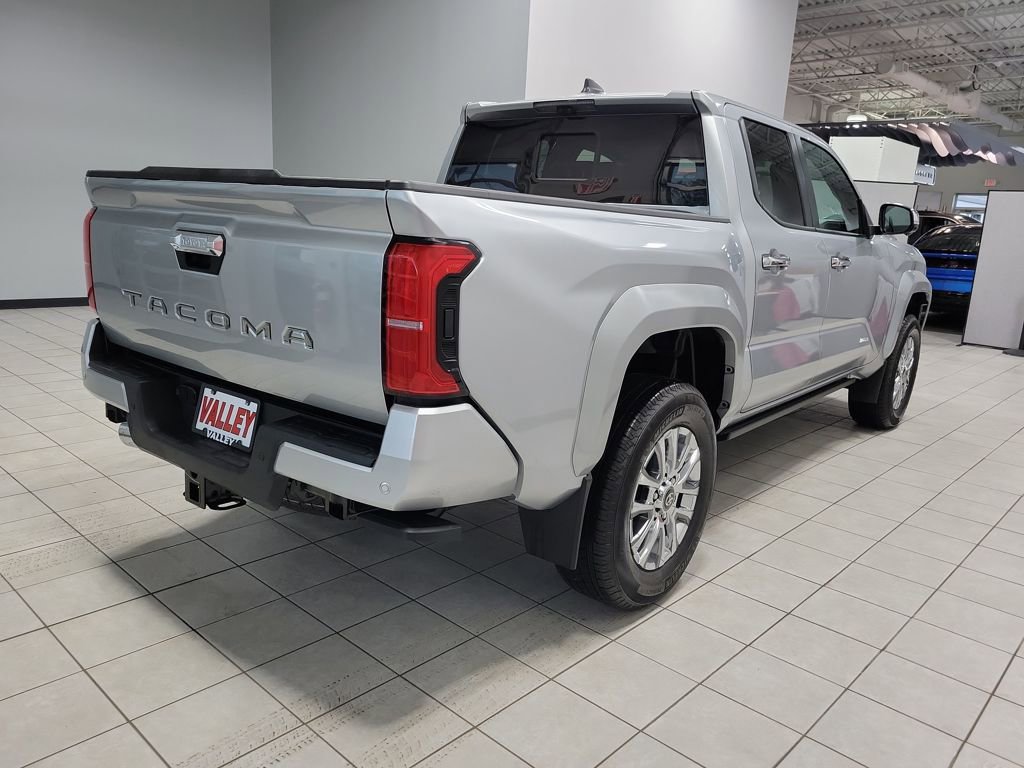 Used 2025 Toyota Tacoma Limited image 13