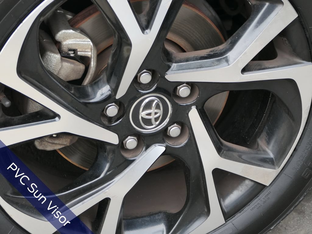 Used 2019 Toyota C-HR Limited FWD image 11