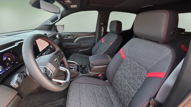 Certified 2025 Chevrolet Colorado Z71 w/ Technology Package image 17