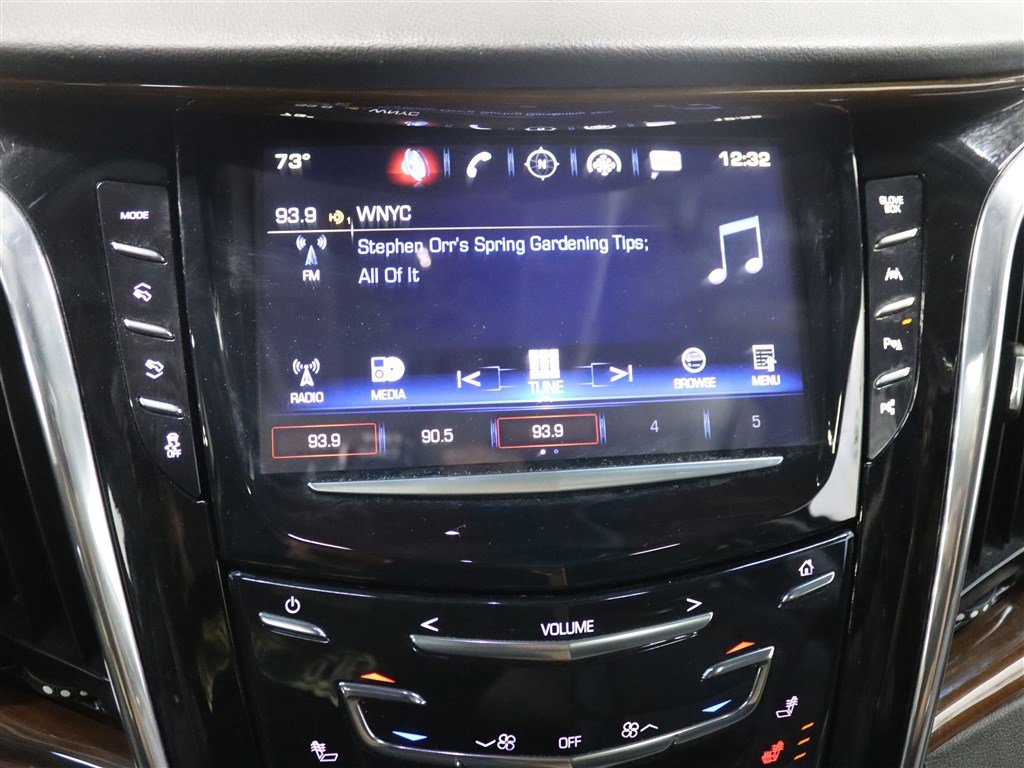 Used 2018 Cadillac Escalade ESV Luxury AWD/4WD image 39
