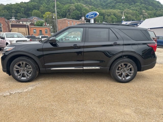 New 2025 Ford Explorer Active w/ Active Comfort Package image 2