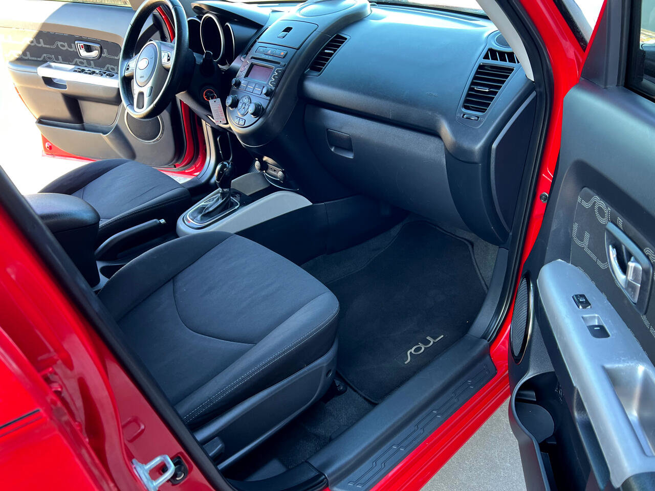 Used 2012 Kia Soul + image 15