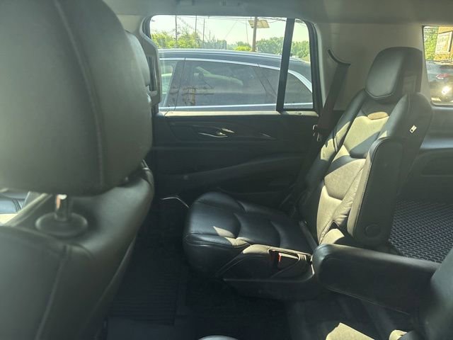 Used 2020 Cadillac Escalade Luxury w/ LPO, Radiant Package AWD/4WD image 5