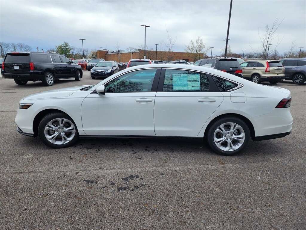 Used 2023 Honda Accord LX image 8