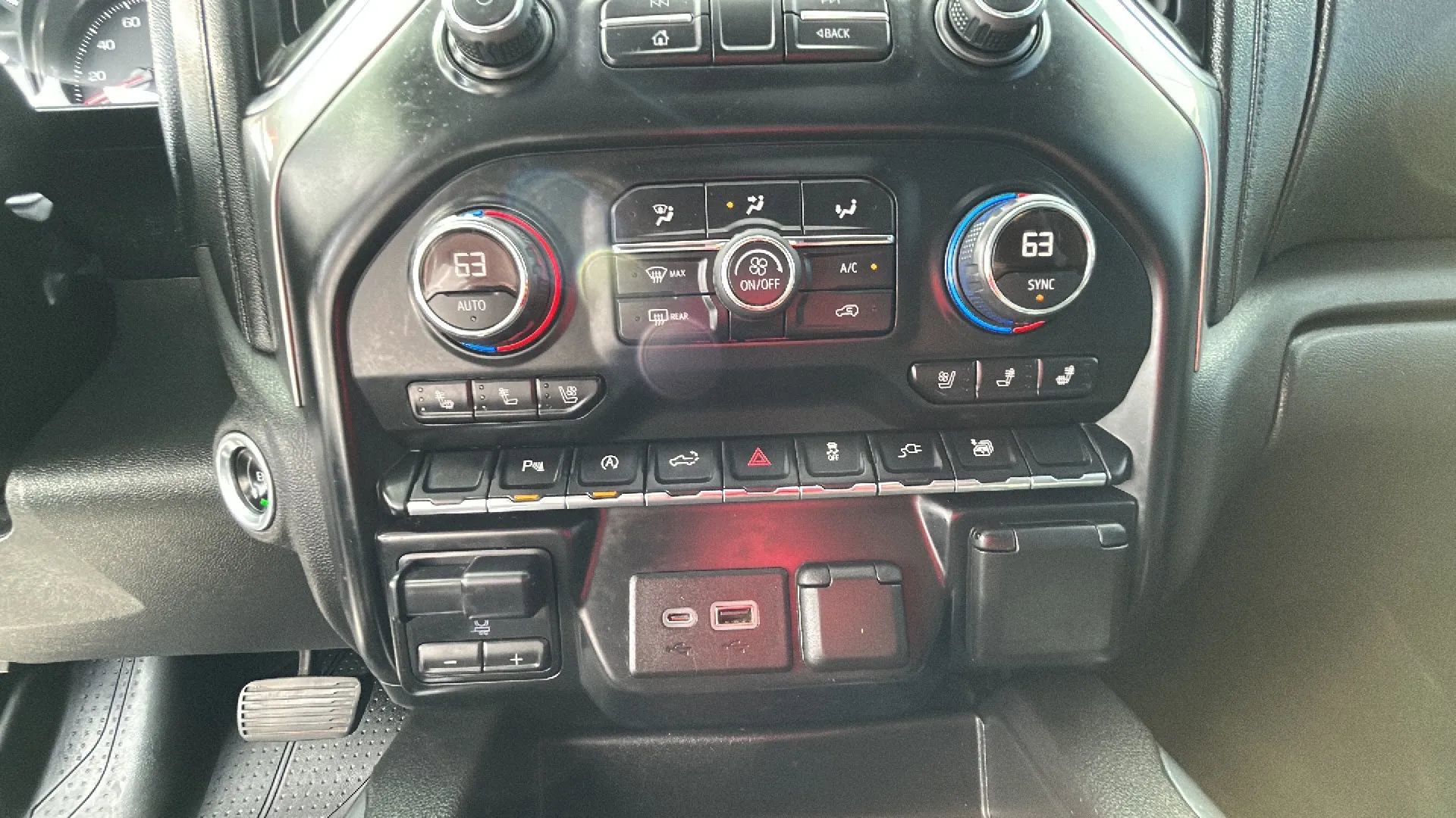 Used 2019 Chevrolet Silverado 1500 LTZ w/ LTZ Texas Edition image 21