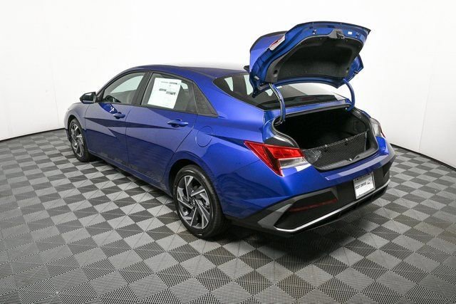 New 2025 Hyundai Elantra Sport image 6