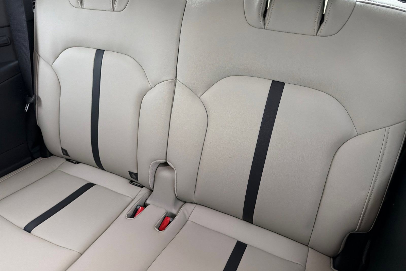 Certified 2025 MAZDA CX-90 Plug-In Hybrid w/Premium Sport image 15