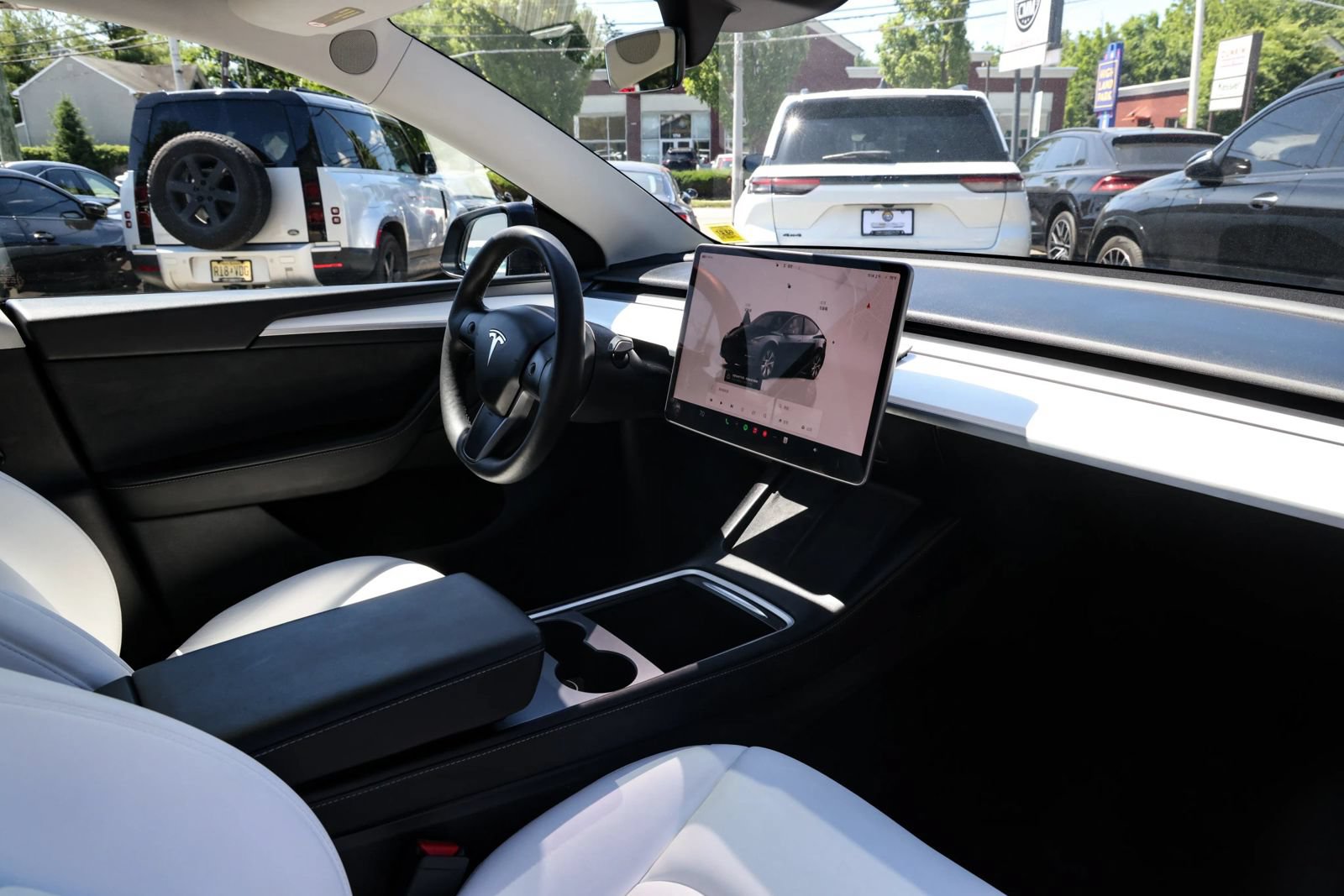 Used 2024 Tesla Model Y Long Range AWD/4WD image 12