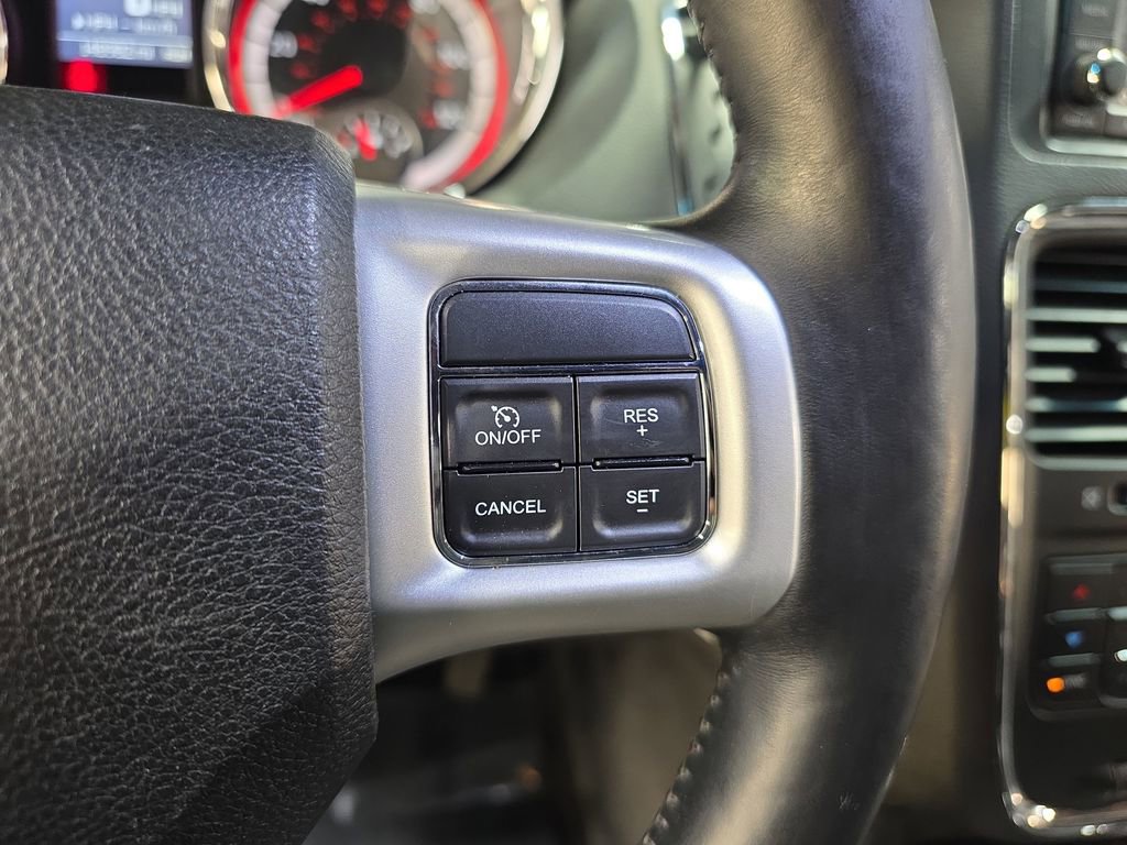 Used 2017 Dodge Grand Caravan GT FWD image 19