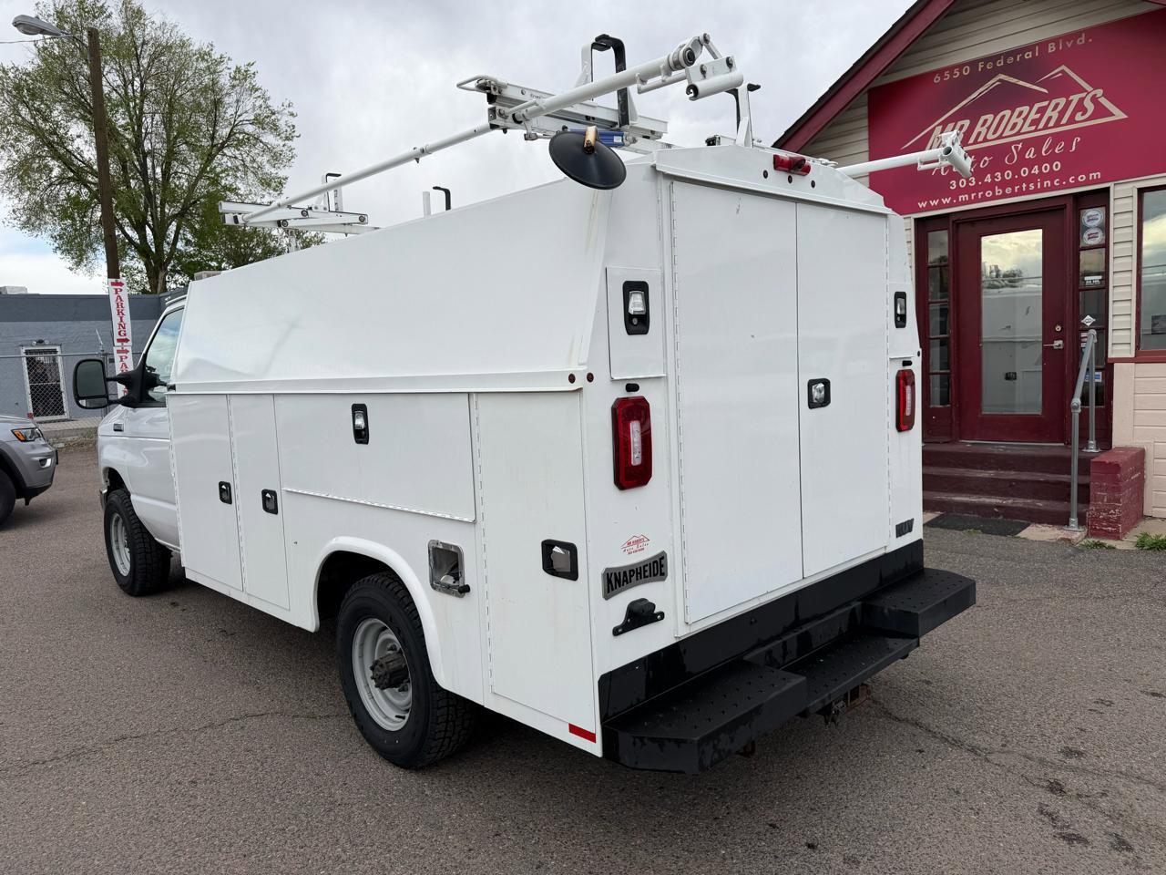 Used 2019 Ford E-350 and Econoline 350 Super Duty w/ Power Windows & Locks Group image 7