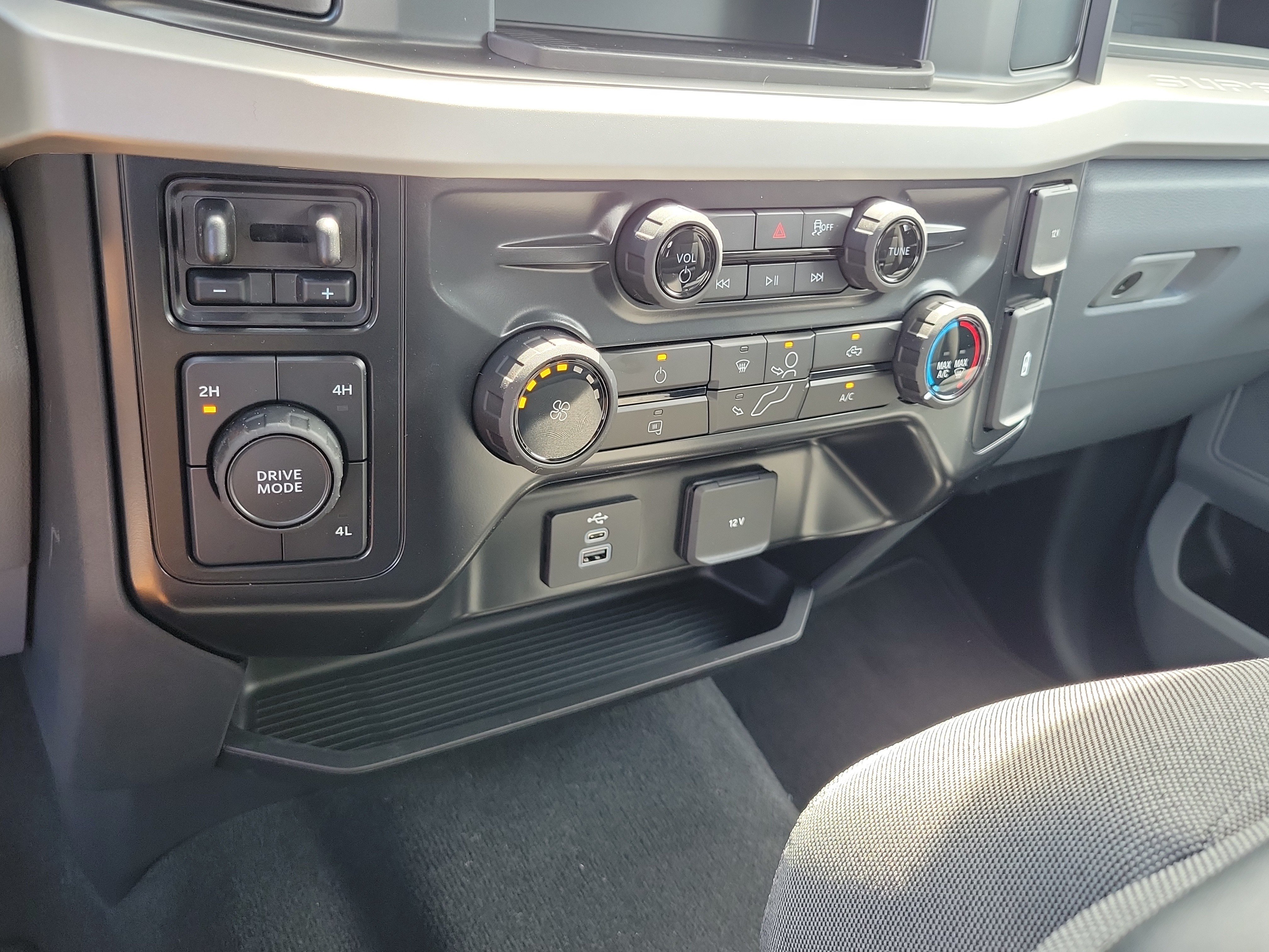 New 2027 Ford F350 XL w/ STX Appearance Package AWD/4WD image 18