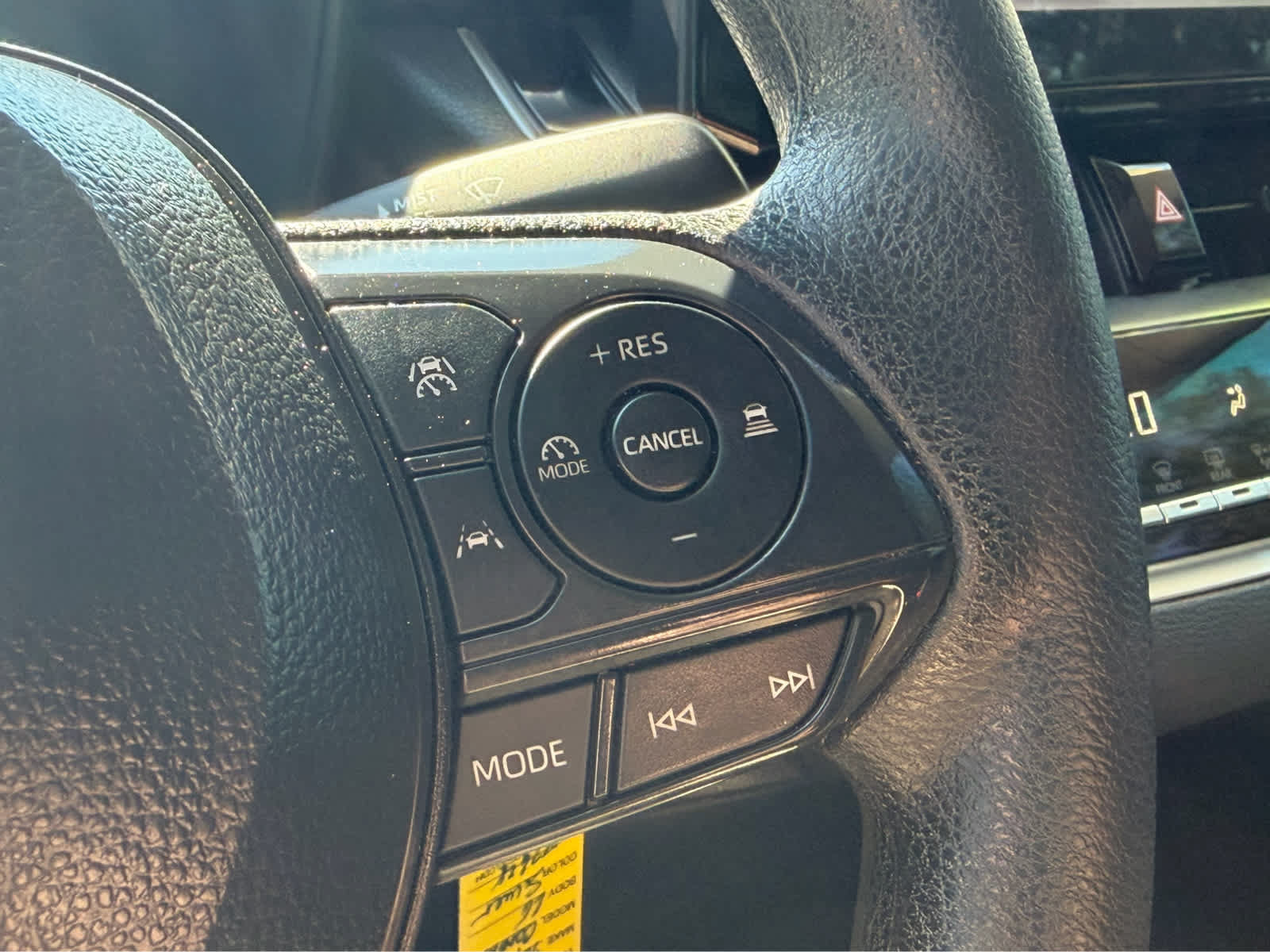 Used 2025 Toyota Corolla LE FWD image 15