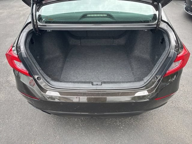 Used 2018 Honda Accord Touring image 16