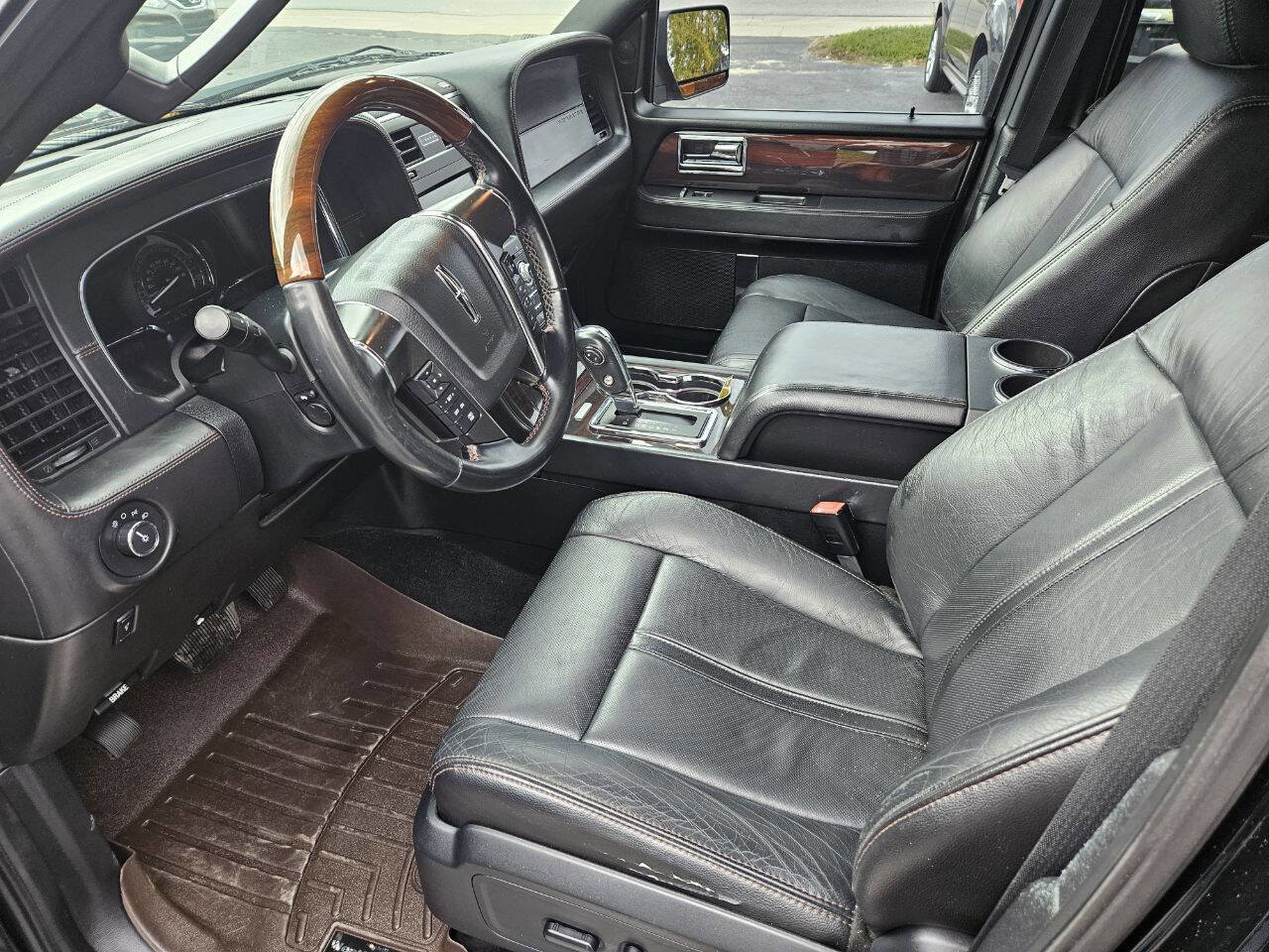 Used 2017 Lincoln Navigator L Reserve image 5