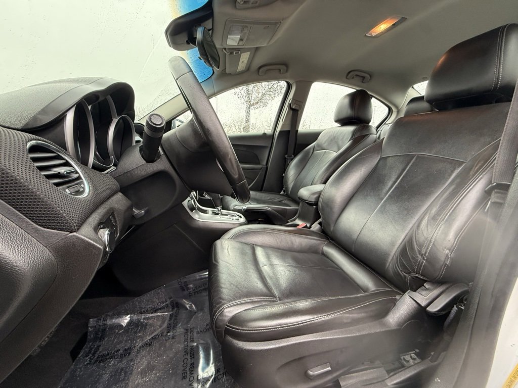 Used 2011 Chevrolet Cruze LT image 10