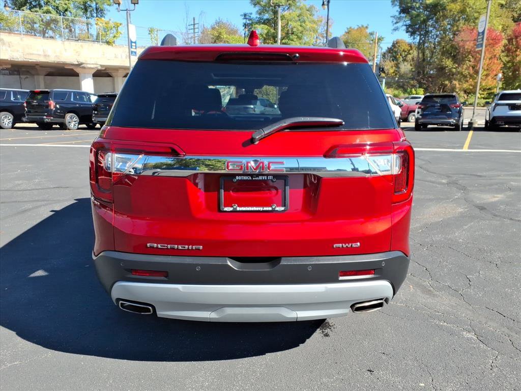 Used 2023 GMC Acadia SLE w/ Driver Convenience Package image 4