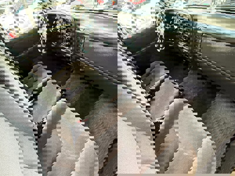 Used 2005 GMC Sierra 1500 SLE w/ Light Duty Power Package image 26