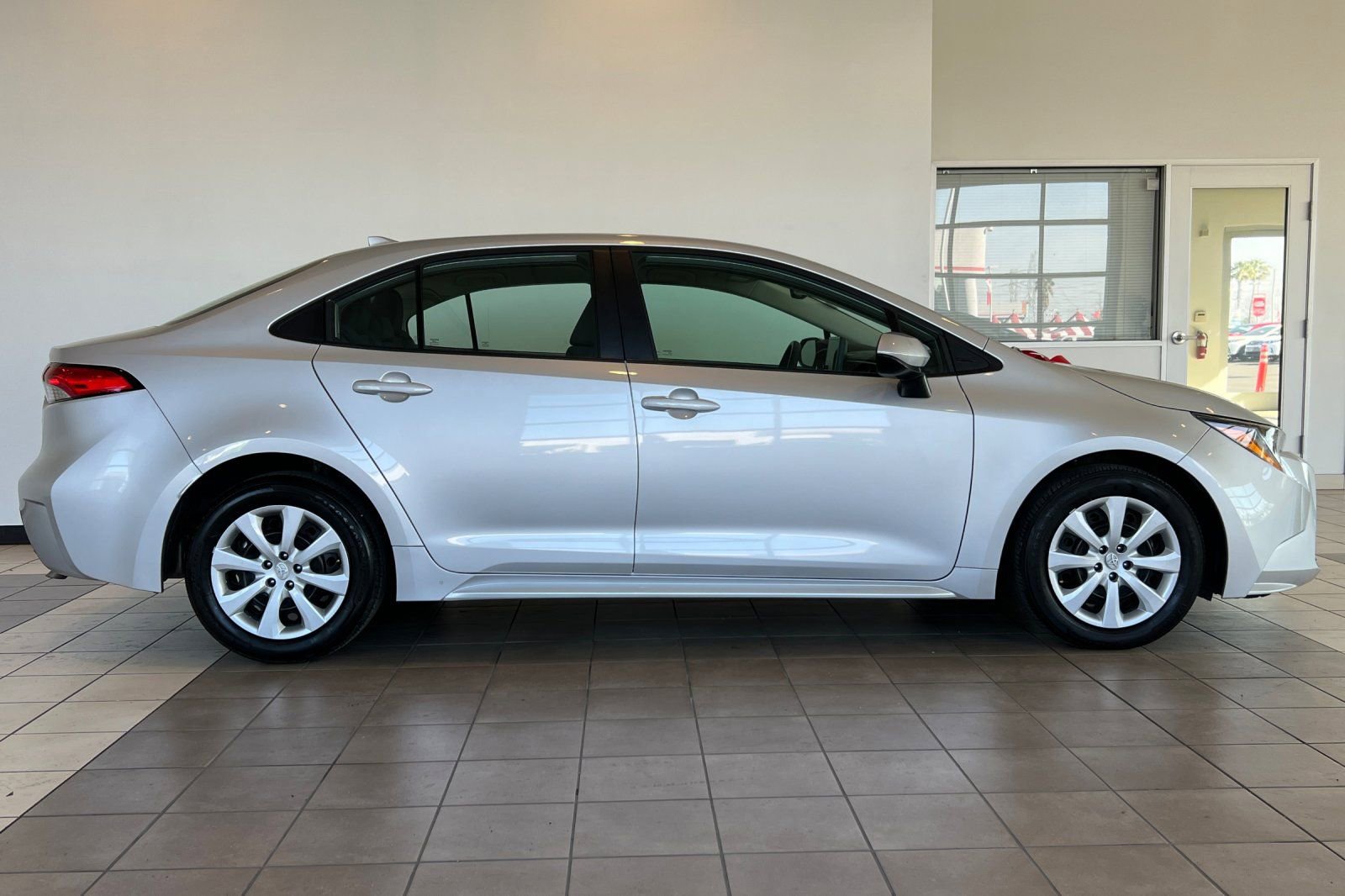 Certified 2025 Toyota Corolla LE image 3