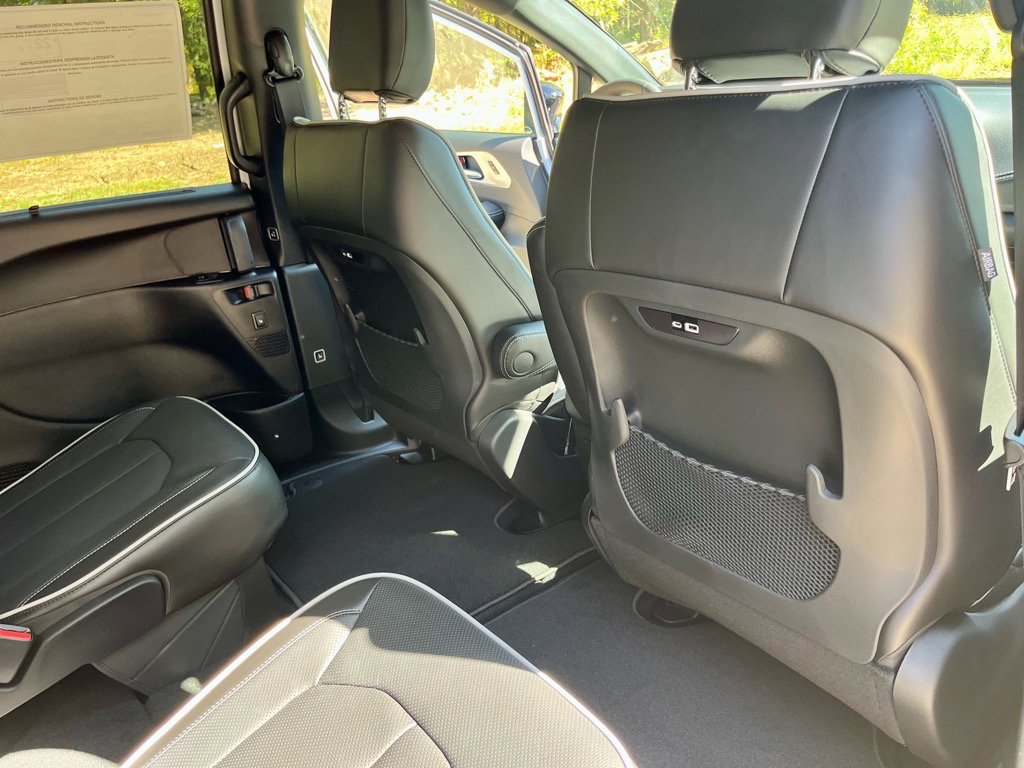 New 2026 Chrysler Pacifica Limited image 20