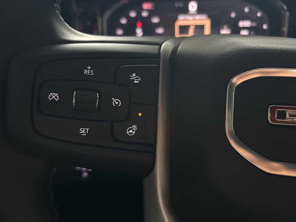 Used 2025 GMC Sierra 1500 Elevation image 17