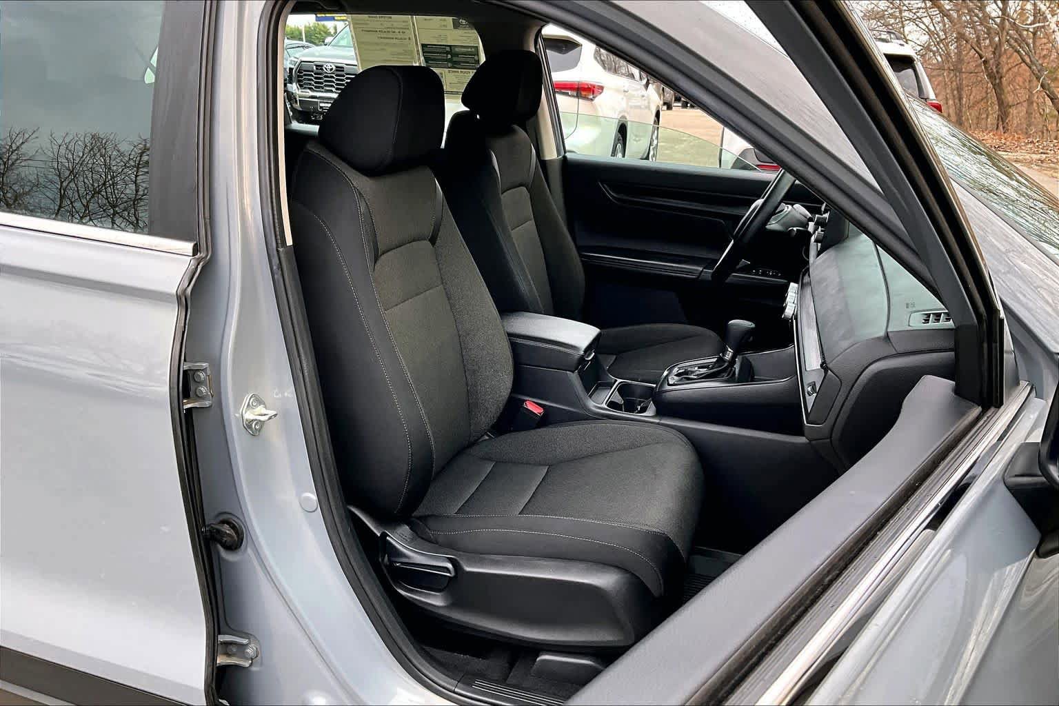 Used 2024 Honda CR-V LX image 8
