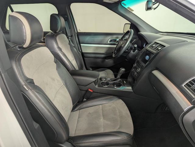 Used 2017 Ford Explorer XLT w/ Equipment Group 202A image 21
