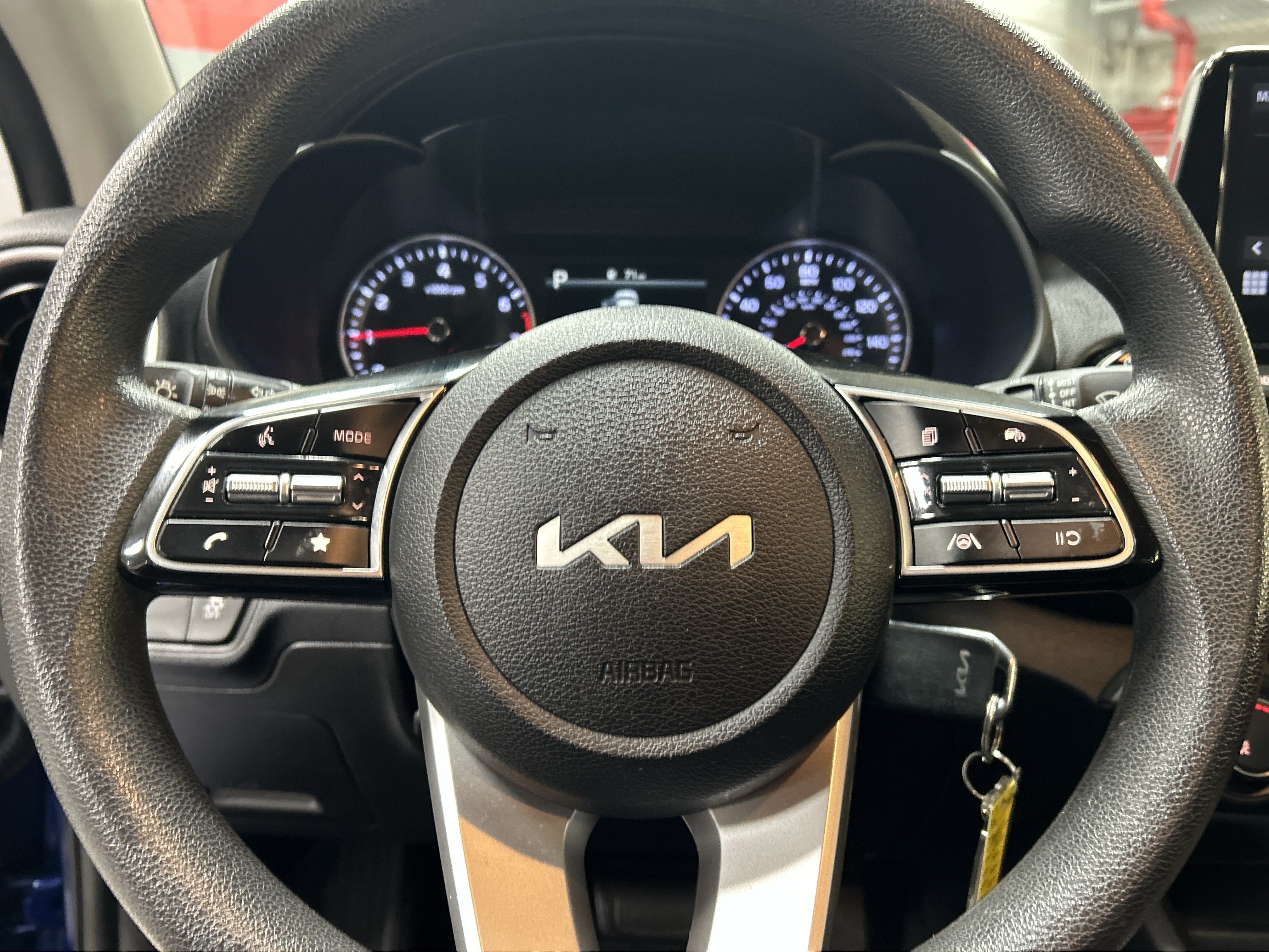 Used 2022 Kia Forte LXS FWD image 18