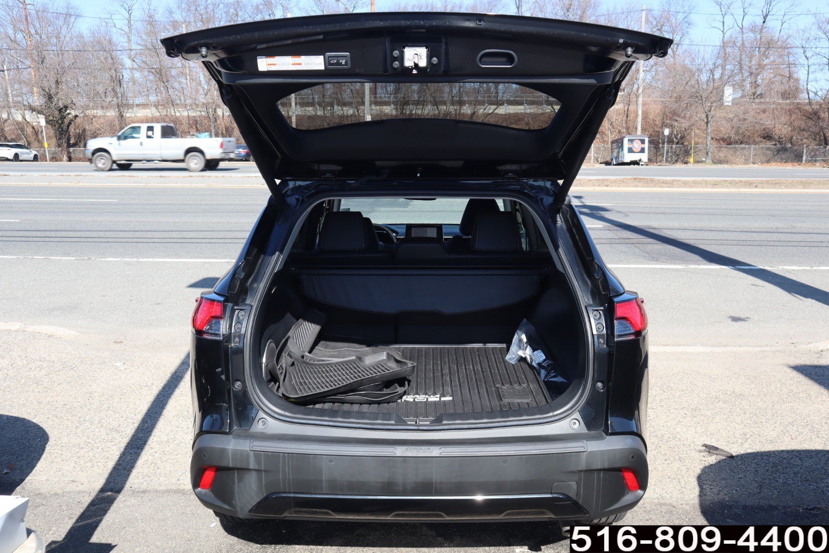 Used 2023 Toyota Corolla Cross XLE w/ Convenience Package image 29