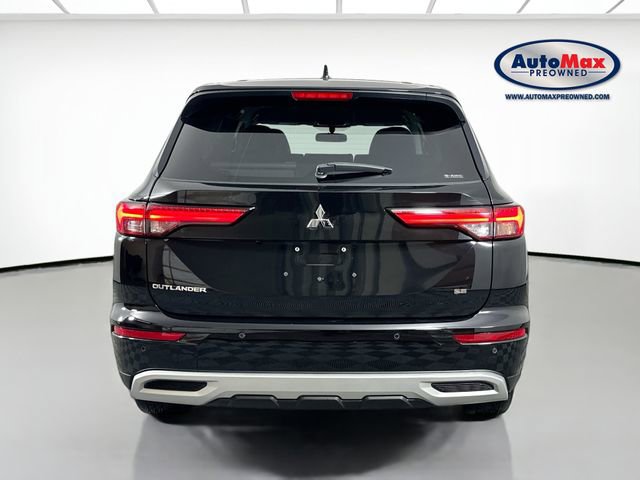 Used 2023 Mitsubishi Outlander SE image 7