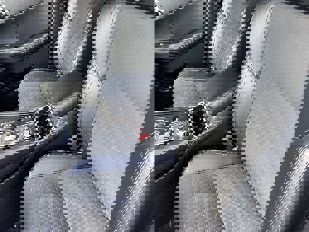 Used 2024 Mitsubishi Outlander SE image 13