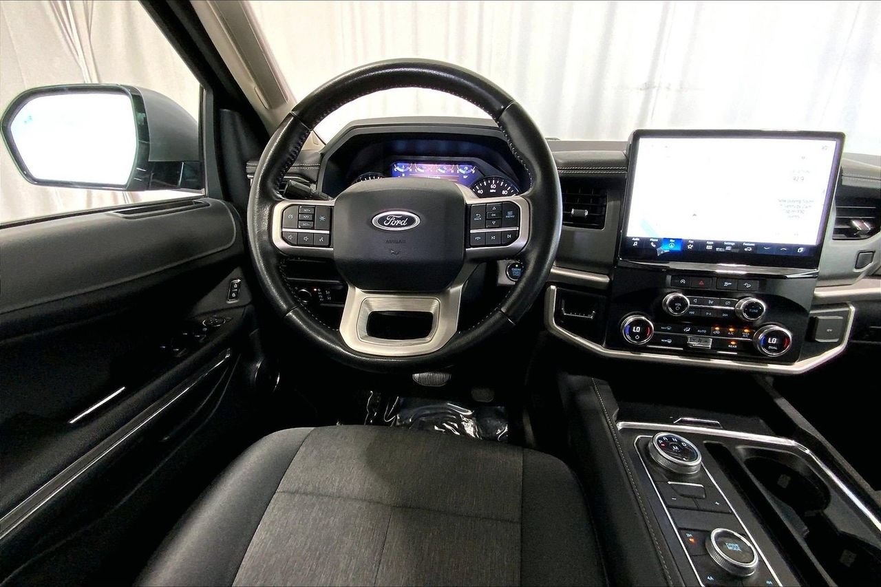 Used 2024 Ford Expedition Max XLT AWD/4WD image 4