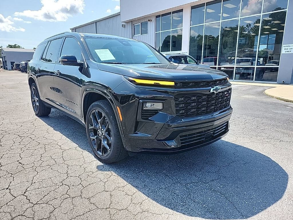 Used 2024 Chevrolet Traverse RS