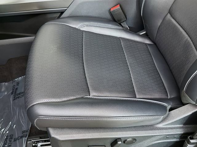 Used 2025 Ford F150 Lariat w/ Equipment Group 501A Mid image 20