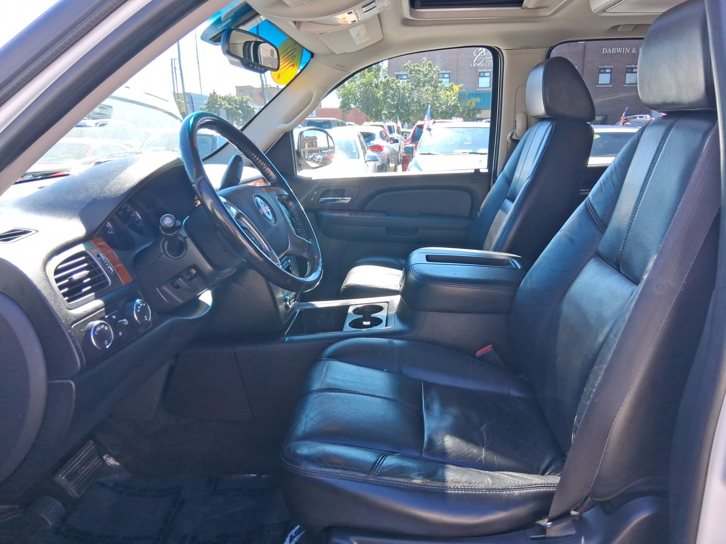 Used 2007 GMC Yukon SLT w/ SLT Preferred Equipment Group AWD/4WD image 10