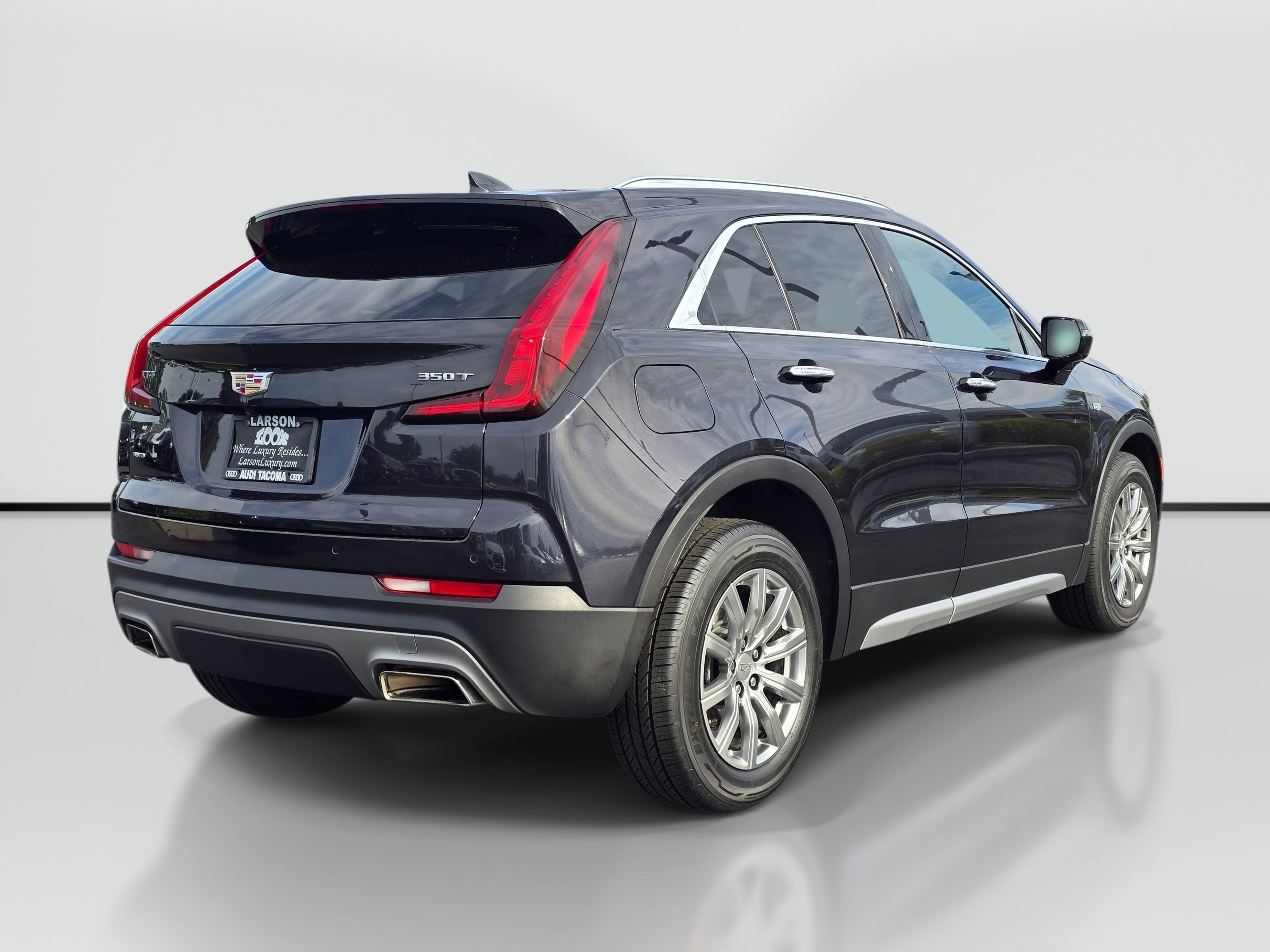 Used 2023 Cadillac XT4 Premium Luxury AWD/4WD image 5