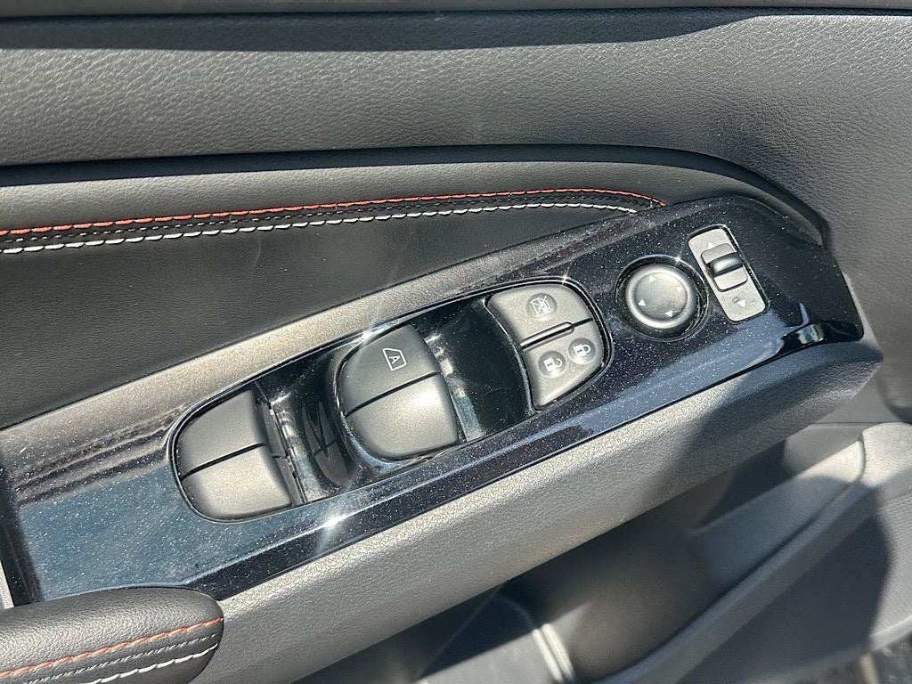 Used 2023 Nissan Altima 2.5 SR w/ SR Premium Package FWD image 16