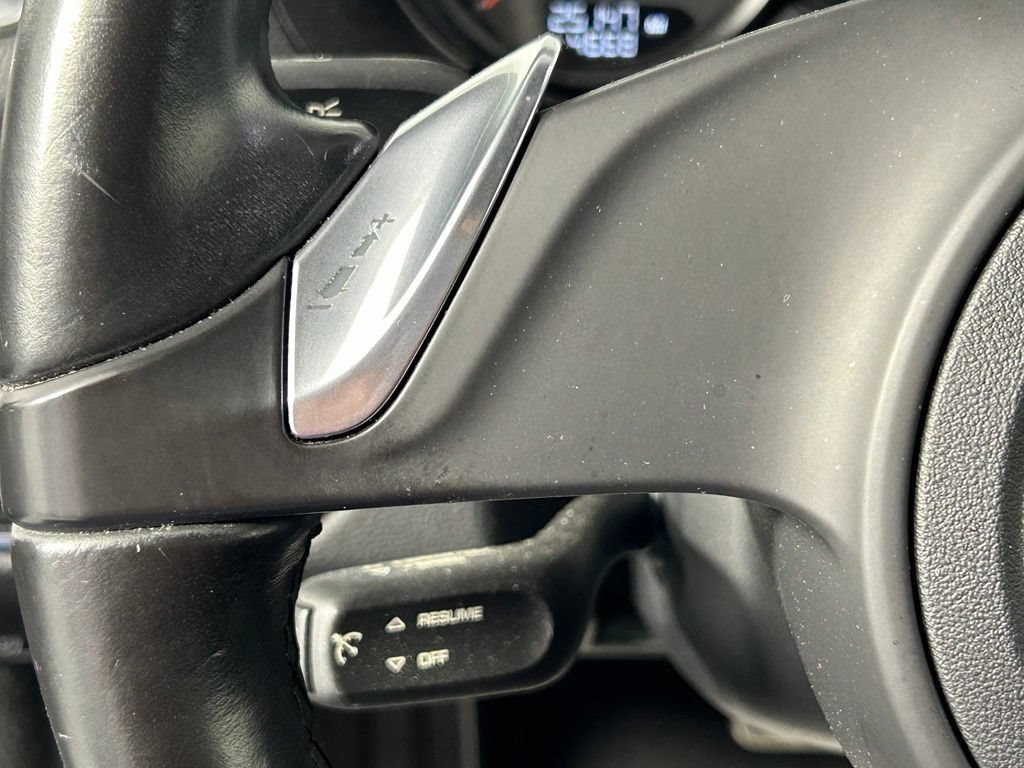 Used 2015 Porsche Cayman RWD image 22