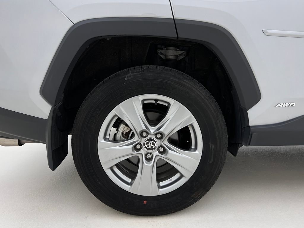 Used 2024 Toyota RAV4 XLE image 33