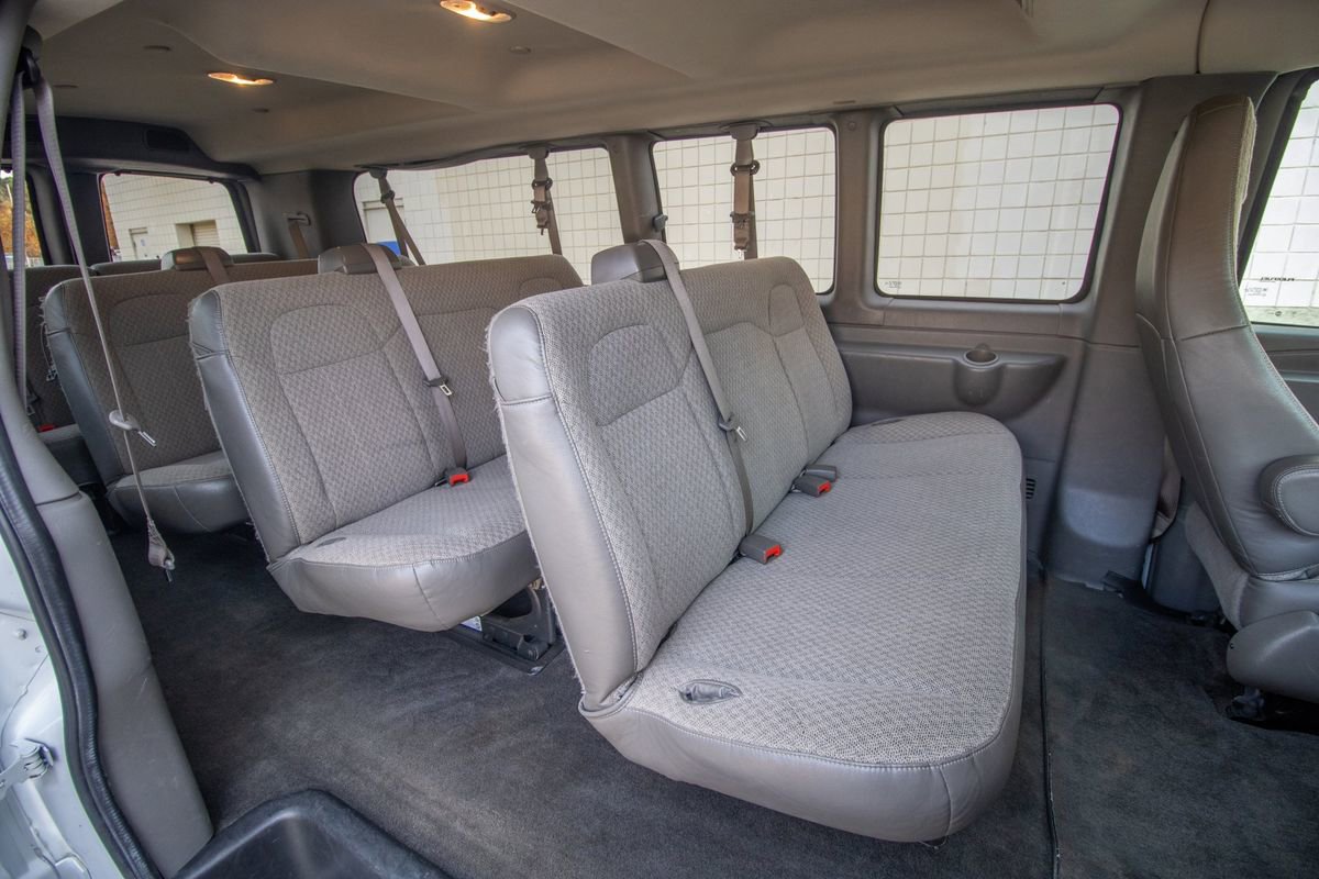 Used 2017 Chevrolet Express 3500 LT w/ LT Preferred Equipment Group image 31